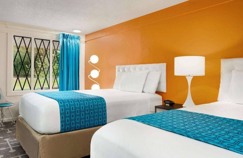 Dover Hotel | Howard Johnson by Wyndham Dover