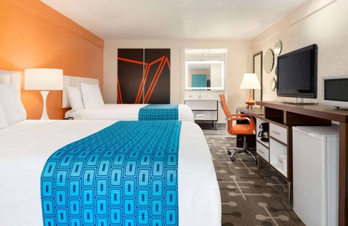 Dover Hotel | Howard Johnson by Wyndham Dover