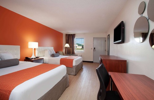 Vero Beach Hotel | Howard Johnson by Wyndham Vero Beach/I-95