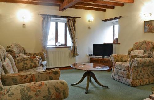 Leominster House | Howards End