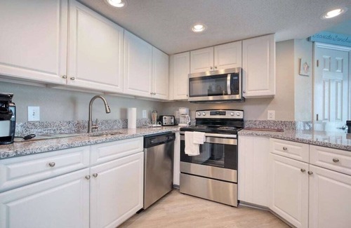 Myrtle Beach Condo | HS-0813 Ocean View 2-Bedroom Condo in Myrtle Beach