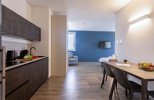 Mestre Apartment | Htm Tower - 1403 Executive Terrazza by Halldis
