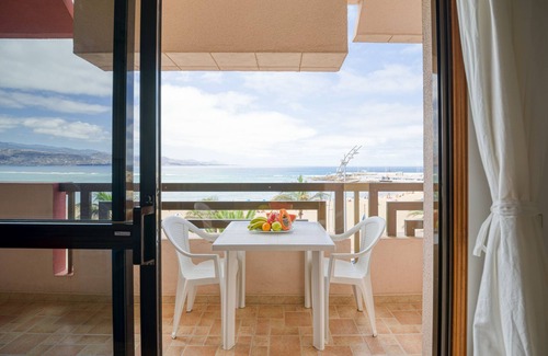 Las Palmas de Gran Canaria Ski Chalet | Huge Balcony over Las Canteras By CanariasGetaway