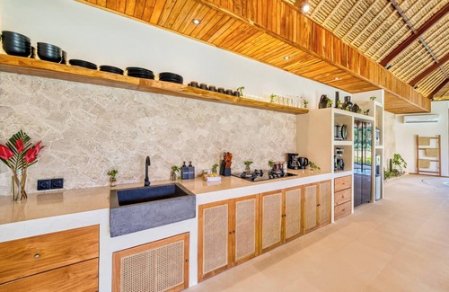 Laksmana Villa | Huge 16 bedrooms, 2 Villas combined, 2 pools