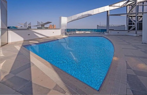 Abu Dhabi Apartment | HUGE 2 Bedroom Apartment Beach Front (City View)