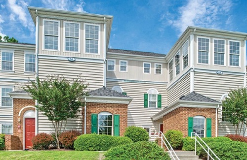 Berkeley Condo | HUGE 4 BDRM SLEEPS 12~ 2 KITCHENS, 2 LIVING RMS, 4 BATHRMS, GREAT LOCATION &MORE