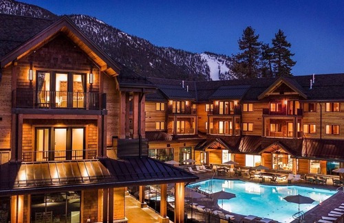 Lakeside Park Condo | Huge Condo Near the Gondola | 2 Hot Tubs + Pool