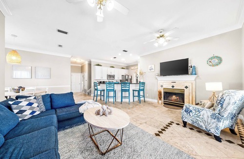 Crystal Shores House | Huge Discounts Sept–Oct Dogs ok Golf Cart/Bikes