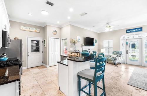 Crystal Shores House | Huge Discounts Sept–Oct Dogs ok Golf Cart/Bikes