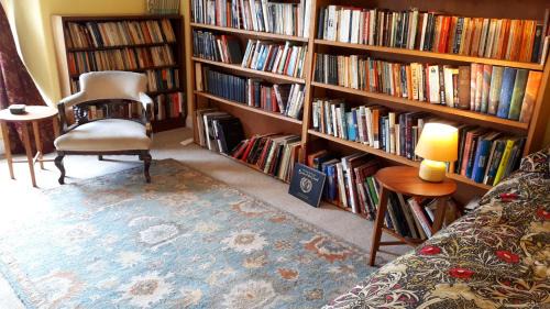 Kendal Bed & Breakfast | Huge Double Room In Victorian House