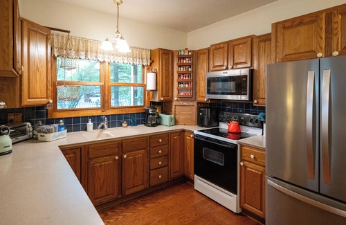 Douglas House | Huge! Excellent Location near town and beaches