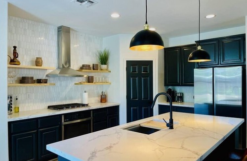 Folsom House | Huge Home near Old Folsom, Pet & Family Friendly