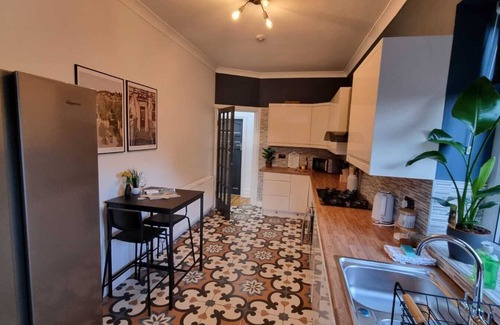 Headingley House | Huge House in Leeds 6BR sleeps13