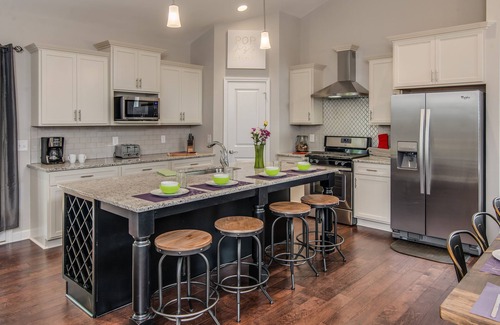 Talbot's Corner House | Huge! Luxe Brand New 4b+/4 Full Bath 10 Min To Downtown!