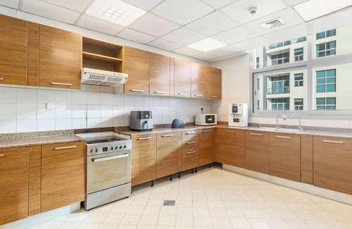 Jabal Ali 2 Apartment | Huge Penthouse in Marina w Pool Table & Air Hockey