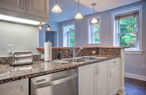 Asheville Apartment | Huge spacious, Heart of Biltmore Village 2 mins to Biltmore 5 mins to downtown