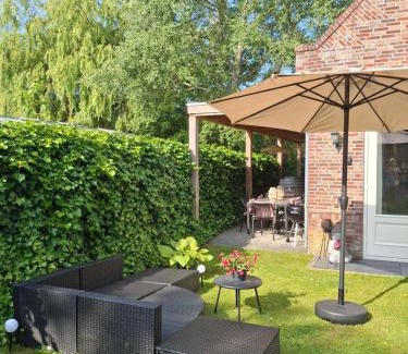 Zuid-Scharwoude House | Huisje Suus, inclusief jacuzzi, kano en kajak