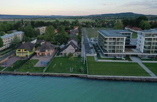 Balatonlelle Apartment | Hullám Apartman