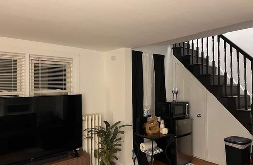 Salem Apartment | Humble 2BR Getaway Near Downtown Salem