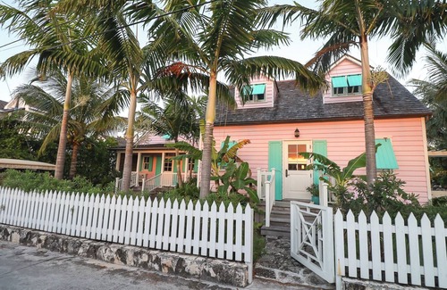 Hope Town Cottage | Hummingbird Cottages-An Oceanfront Retreat Located in Hope Town