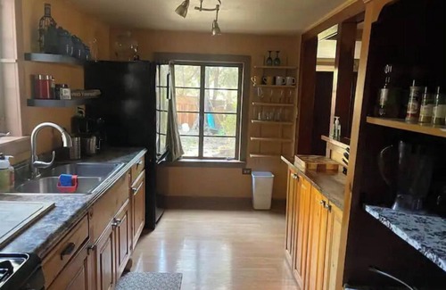 Nevada City House | Hummingbird House-Step Into History with Comfort and Charm! Walk to downtown!