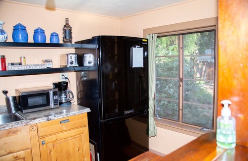 Nevada City House | Hummingbird House-Step Into History with Comfort and Charm! Walk to downtown!