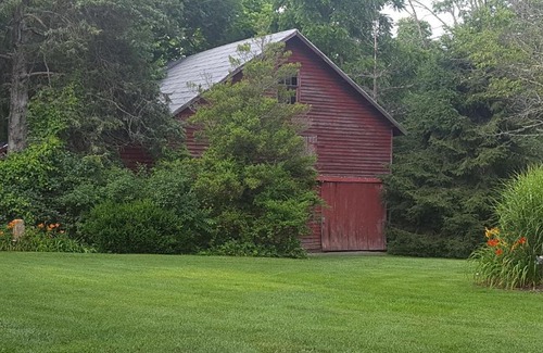 Goshen Bed & Breakfast | Hummingbird Inn