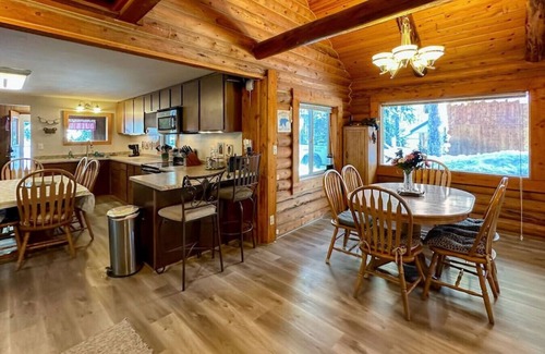 Donnelly Apartment | Hunt Lodge