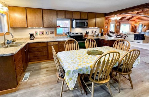 Donnelly Apartment | Hunt Lodge