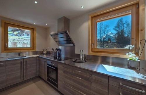 Montriond Ski Chalet | Hunter Chalets - Chalet Blanc