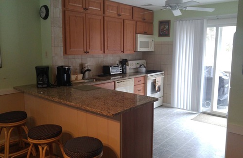 Hunter House | Hunter Mountain Townhouse at Scribner Hollow - sleeps 12
