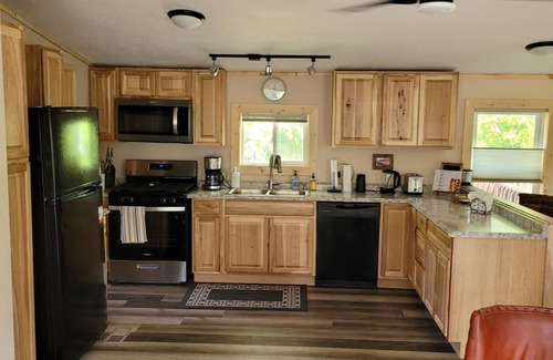 Adams House | Hunters Cove, Private Home,1+acre,nearWIDells,private pier,FREE FIREWOOD,firepit