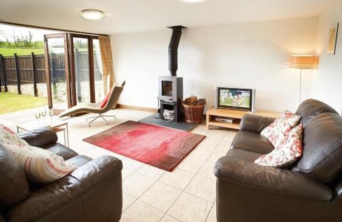 Honiton House | Hunters Moon