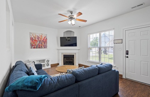 Cornelius House | Huntersville Home Near Birkdale Village