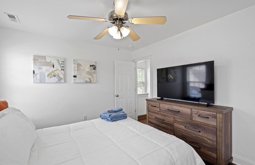 Cornelius House | Huntersville Home Near Birkdale Village