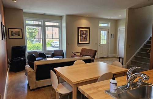 Bar Harbor House | Hurley Cottage - large & modern, in the heart of Bar Harbor, walk to the harbor