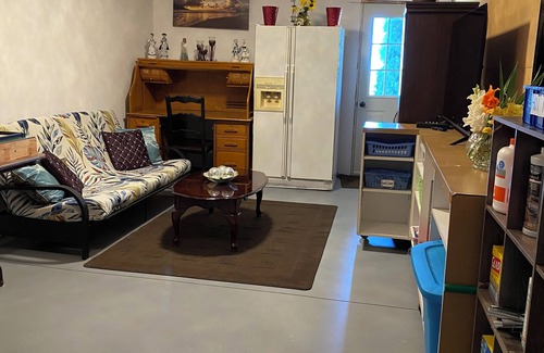 Ashfield-Colborne-Wawanosh Cottage | Huron-waterfront cottage6 bedrooms3baths with Hot tub/outdoor shower/pets2.