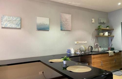 Tanjung Aru Apartment | Hustle Studio free wifi, 5m to Tanjung Aru