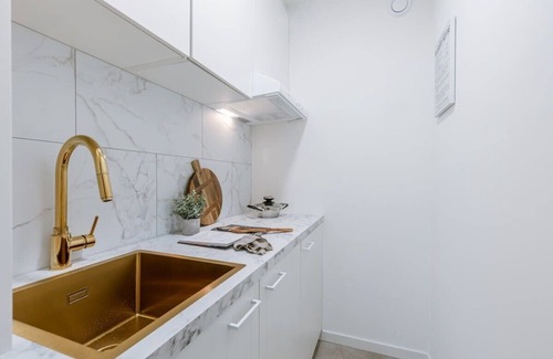Blankenberge Apartment | Huswell - Modern studio with seaview and parking
