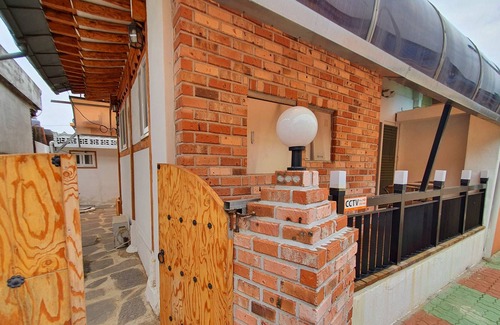 Gyeongju House | Hwangridangil Adamjeong