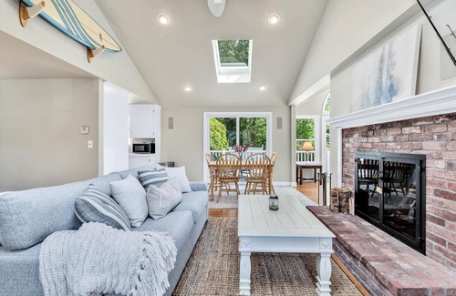 Hyannis House | Hyannis Hideaway: Pool, Beaches & Main Street Fun RPAM114