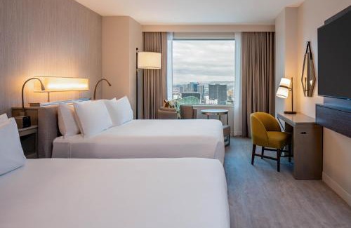 Lloyd District Hotel | Hyatt Regency Portland at the Oregon Convention Center