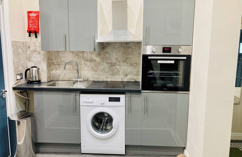 St. Mary's Park Apartment | Hybrid Resi - Battersea |Studio