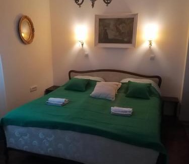 Sarajevska Apartment | Hyde park apartments