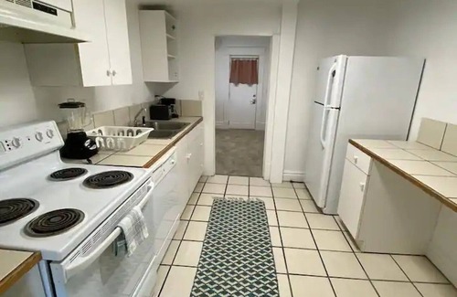 North End Apartment | Hyde Park Hyde Out Apt 3