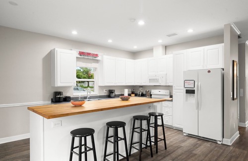 Hyde Park House | Hyde Park Tampa 4BR Walk to Hyde Park Village!
