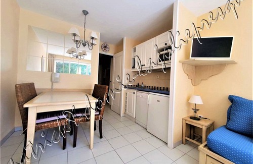 Giens Apartment | Hyères on the Presqu'île de Giens, Beach and swimming pool facing Porquerolles * !