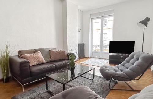 Comedie Apartment | Hyper centre Montpellier Appart avec balcon privé