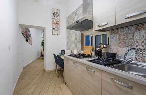 Naples City Centre Apartment | I Colori del Golfo Home in Naples' Historic Center