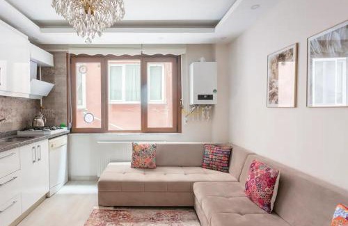 Sisli Apartment | İstanbul'un merkezinde Cevahir AVM karşısı 1+1 yeni ev